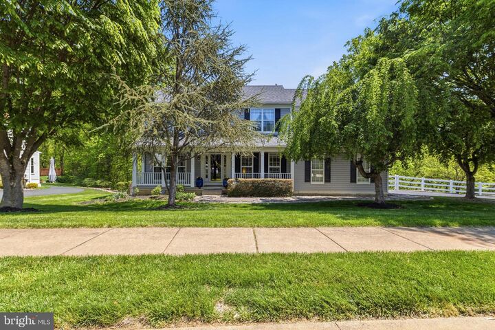 Property Photo: 307 Winterthur Lane DE 19711