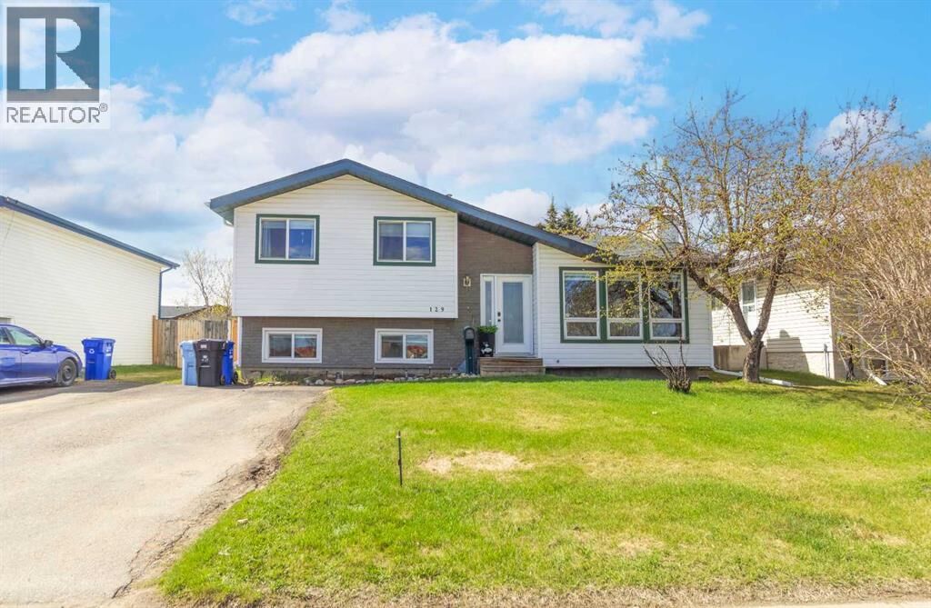 Property Photo:  129 Duncan Drive  AB T9K 1C1 
