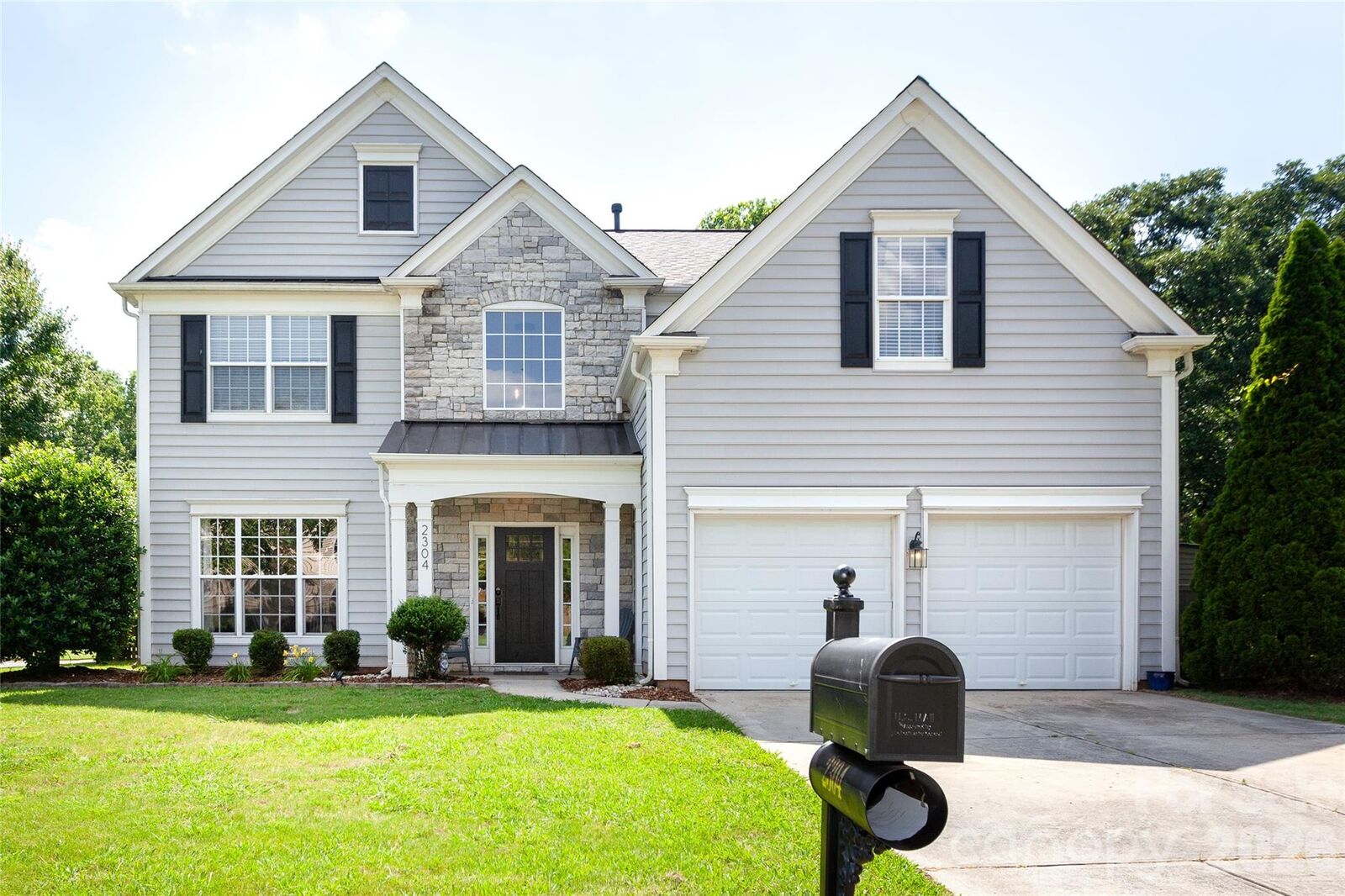 Property Photo:  2304 Coltsgate Road  NC 28173 