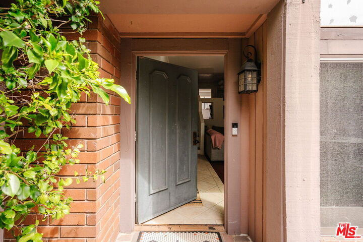 Property Photo:  4608 Glencoe Ave  CA 90292 