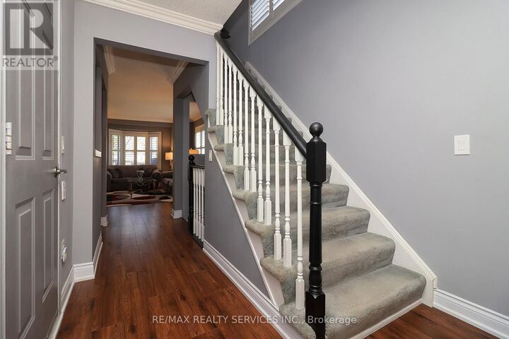 Property Photo: 2088 Leanne Boulevard 15 ON L5K 2S7