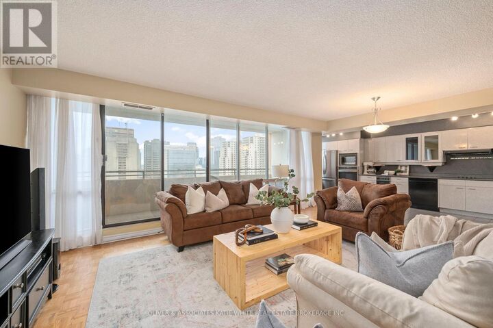 380 King Street 1507 — photo 1