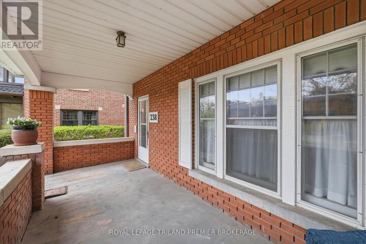 Property Photo:  238 Ridout Street South  ON N6C 3Y4 