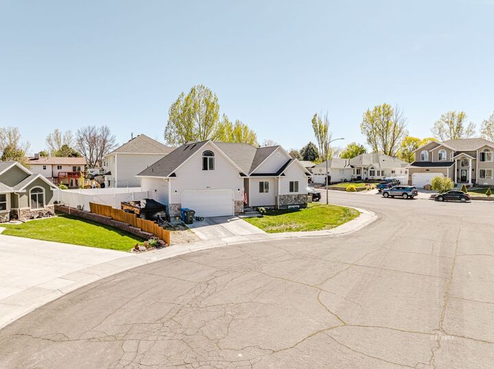 Property Photo:  1611 Alans Place  NV 89801 