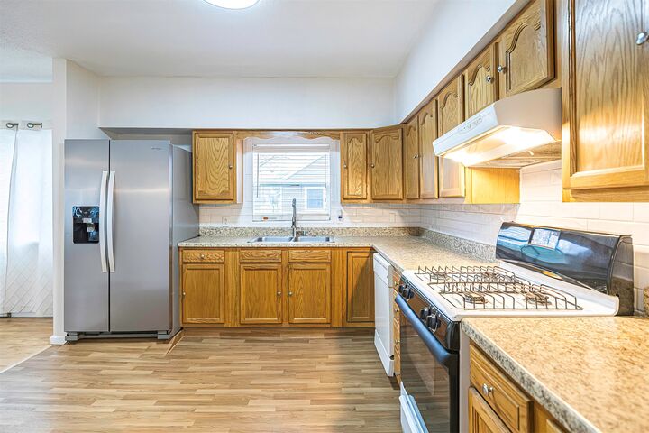 Property Photo:  904 Potomac Avenue  PA 16505 