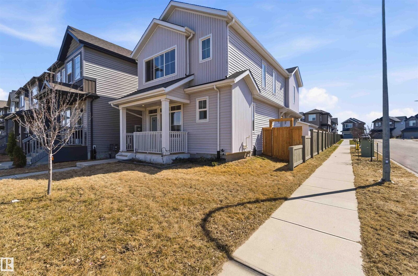 Property Photo:  22371 93 Avenue NW  AB T5T 7L9 