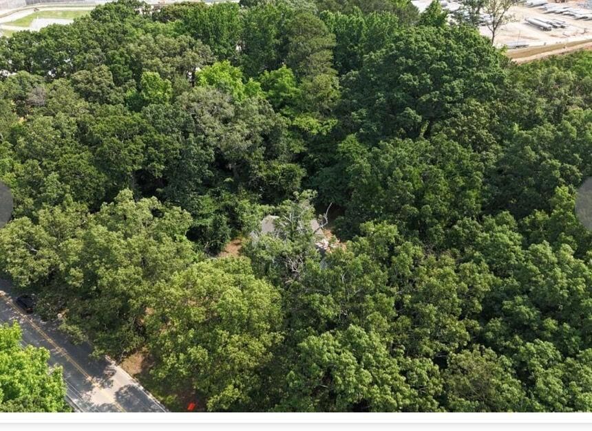 Property Photo:  4854 Stonewall Tell Road SW  GA 30349 