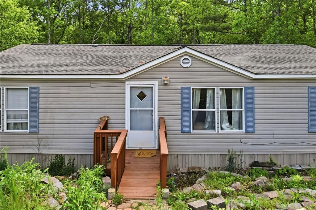 Property Photo: 226 Chivalry Lane GA 30107