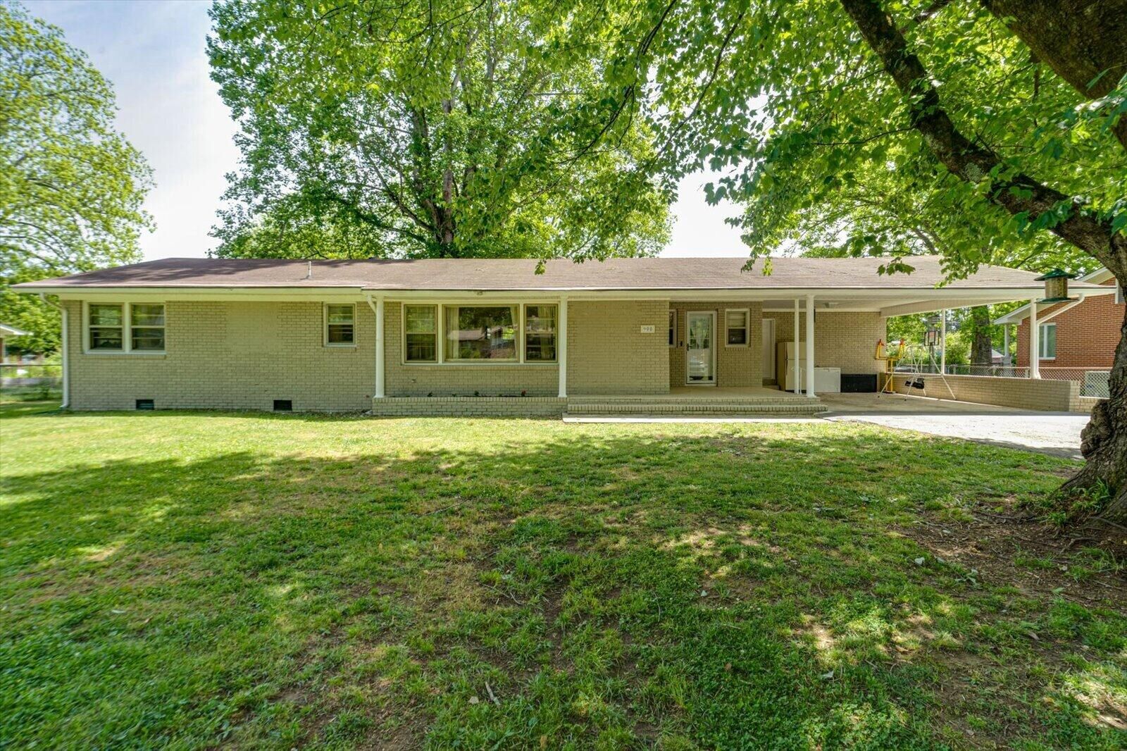 Property Photo:  908 Highland Avenue  TN 37347 