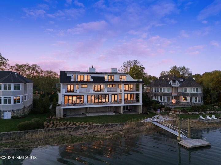 Property Photo:  4 Little Cove Lane  CT 06870 