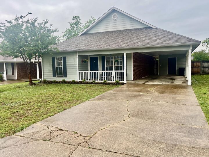 Property Photo: 106 Clements Avenue MS 39759