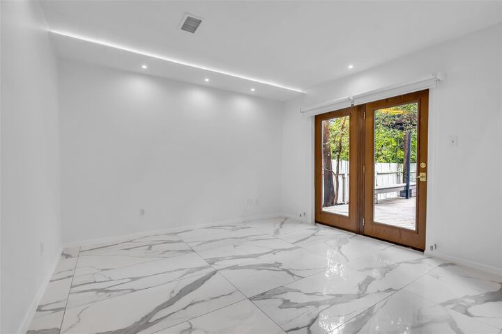 Property Photo: 41 Hickory Oak Drive TX 77381