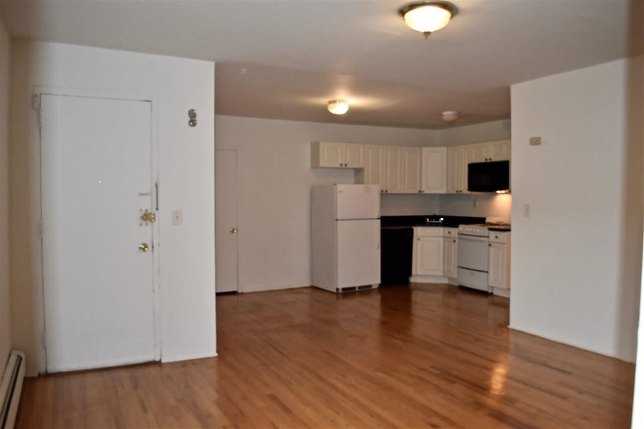 Property Photo:  1040 Willow Ave 10B  NJ 07030 