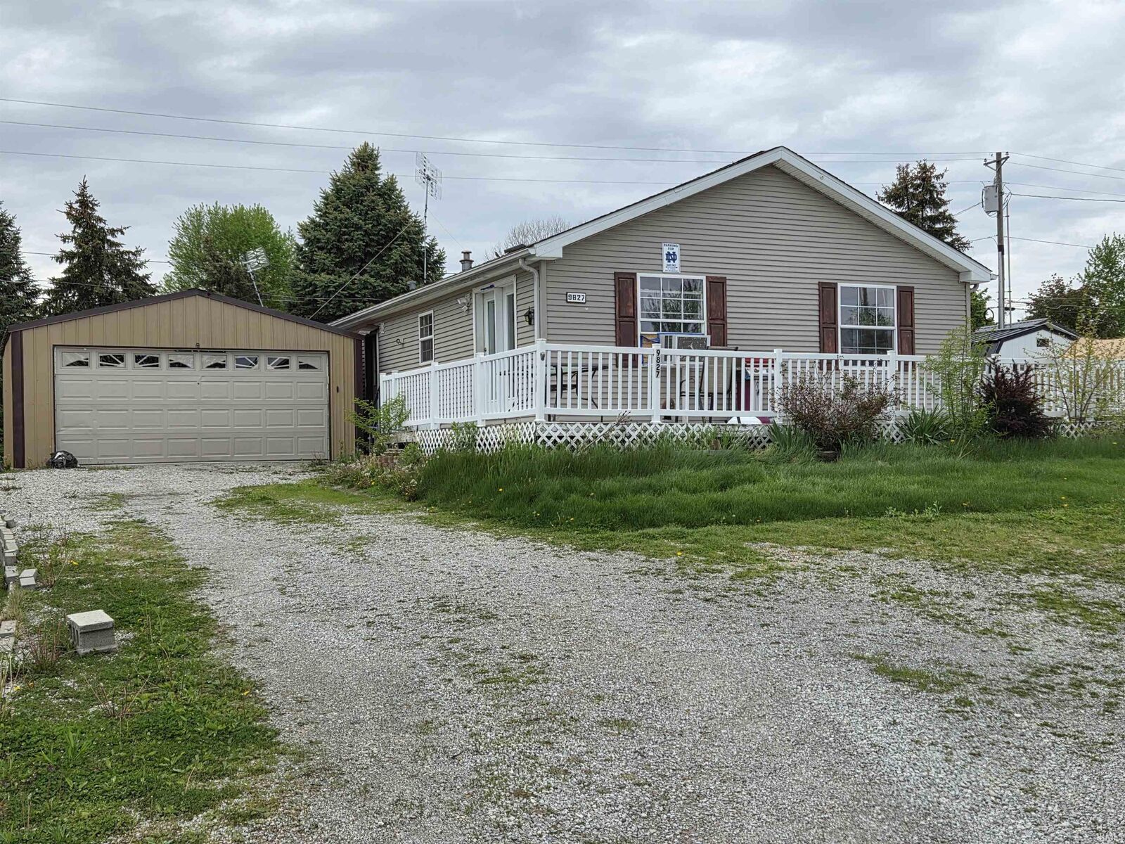 Property Photo:  9827 N Lincoln  Rd  IN 46567 