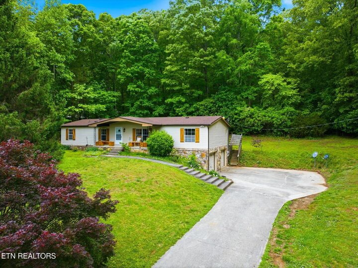 Property Photo:  1440 Oren White Rd  TN 37771 