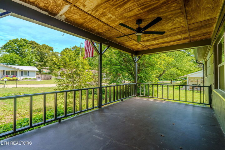 Property Photo: 415 North Ave TN 37303