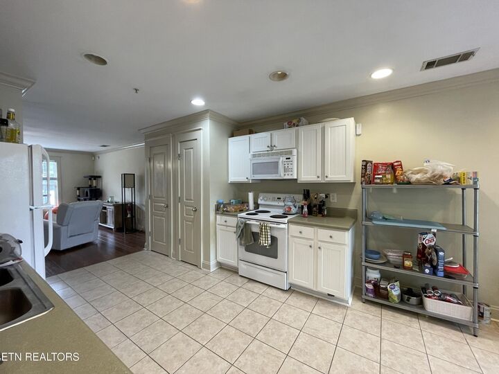 Property Photo:  3831 Cherokee Woods Way 102  TN 37920 