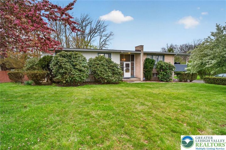 Property Photo:  1 Powell Street  PA 18707 