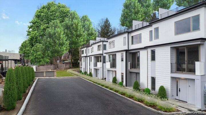 Property Photo:  1 Nodine Street 1  NY 10706 