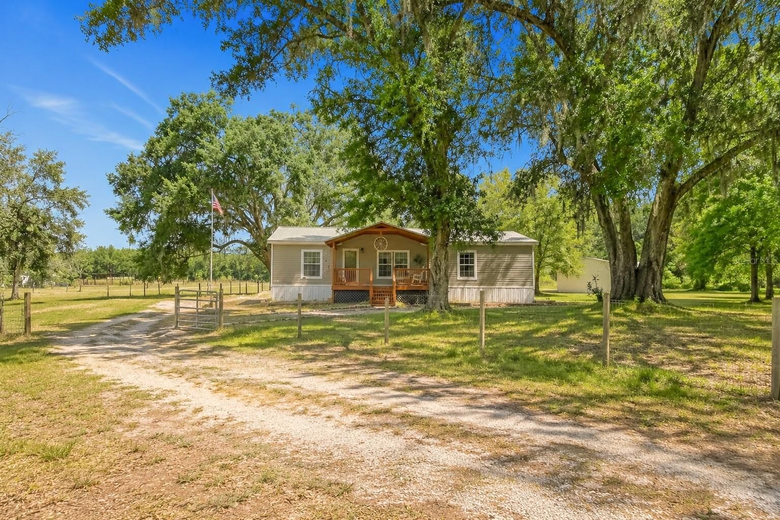 Property Photo:  40949 Jerry Road  FL 33540 