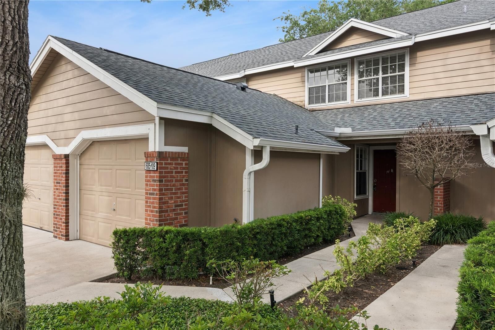 Property Photo:  685 Scarlet Oak Circle 109  FL 32701 