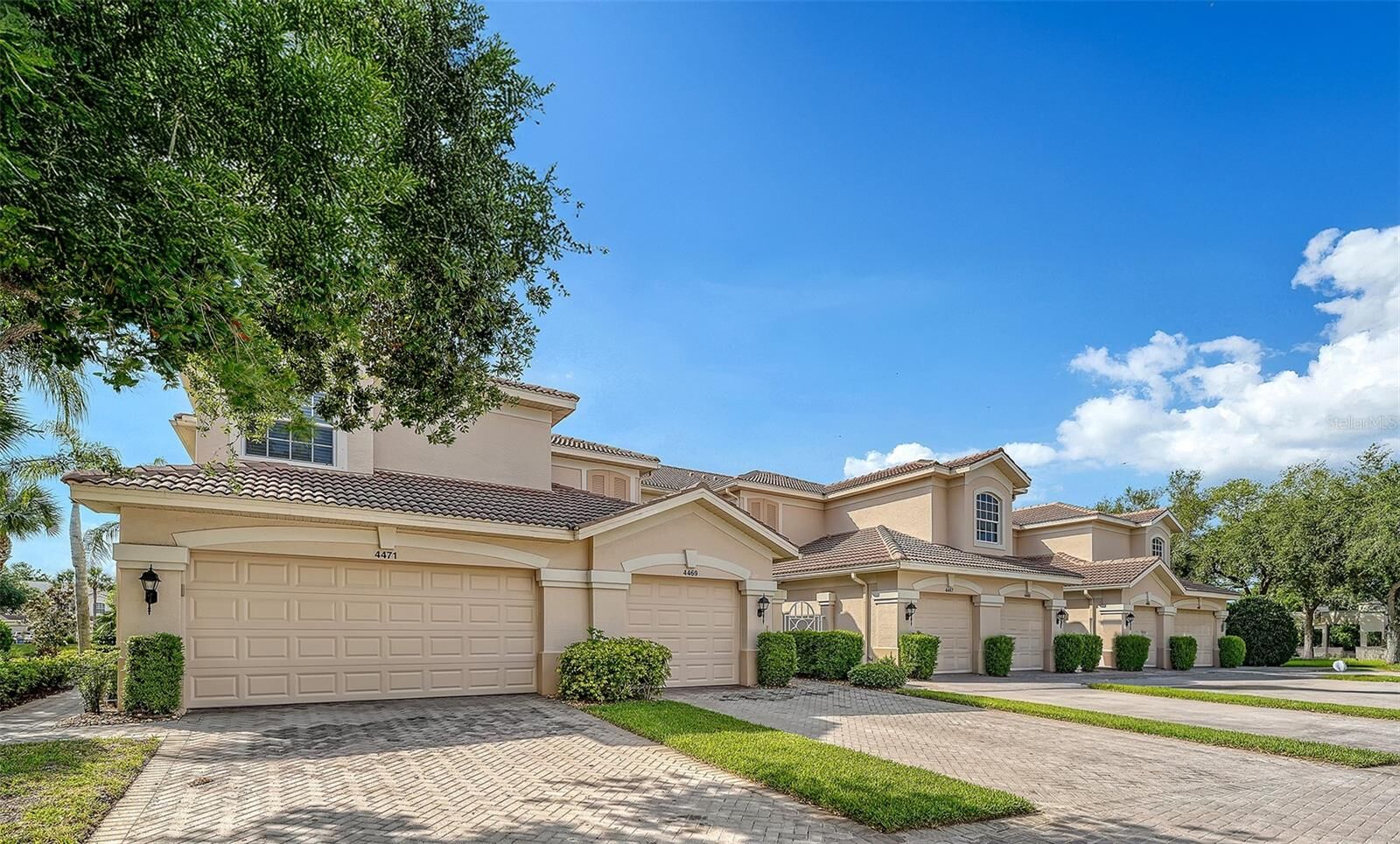 Property Photo:  4469 Cinnamon Drive 2505  FL 34238 