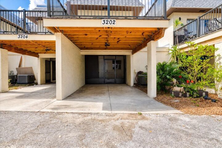 Property Photo:  3202 Ramblewood Drive N  FL 34237 