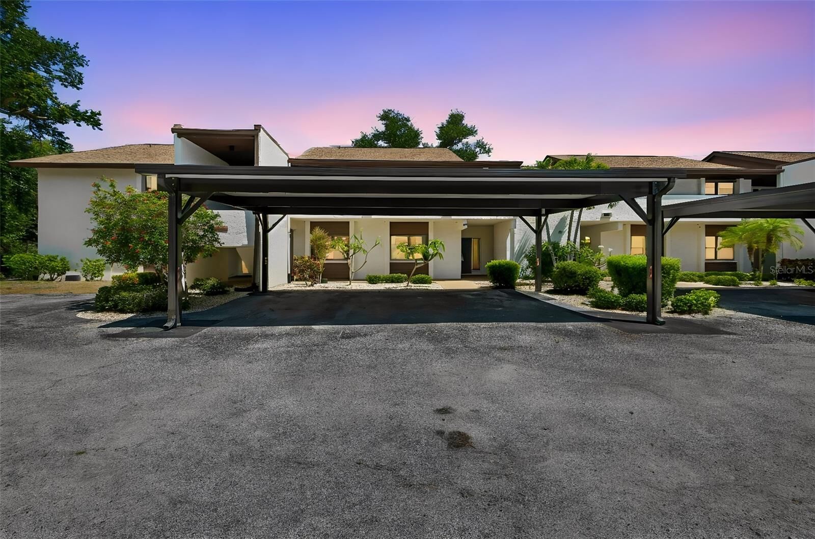 Property Photo: 6067 Fairway Lane 1413 FL 34210