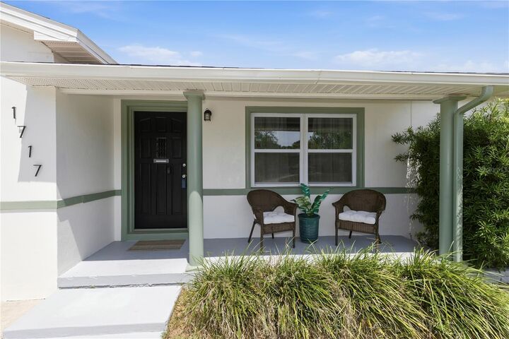 Property Photo: 1717 Oxford Street N FL 33710