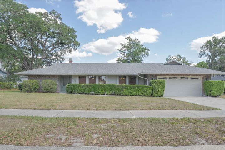 Property Photo:  212 Tollgate Trail  FL 32750 