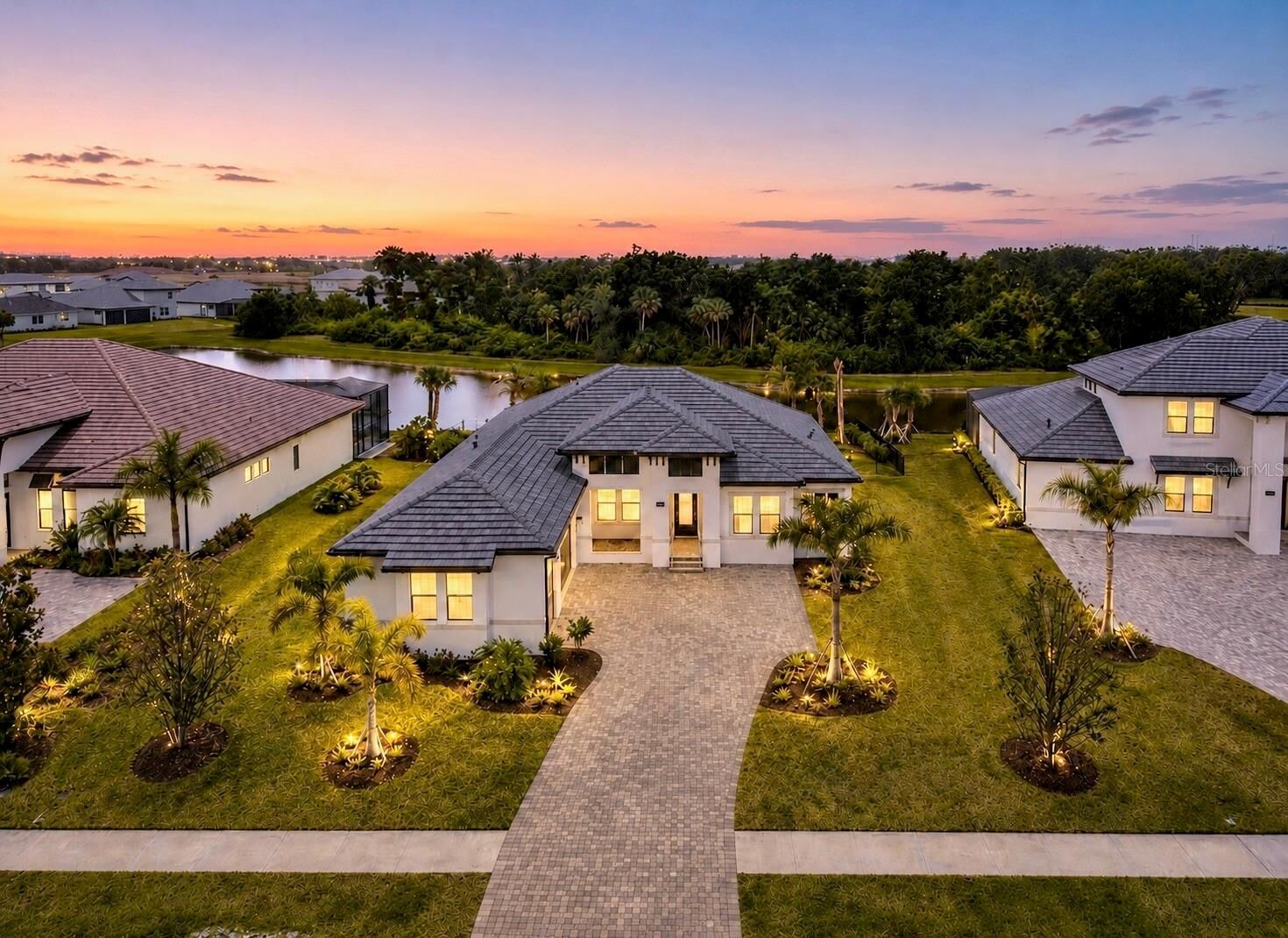 Property Photo:  1154 Kings Way Drive  FL 34275 