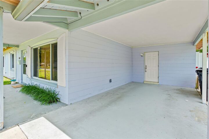 Property Photo:  621 Ellsworth Street  FL 32701 