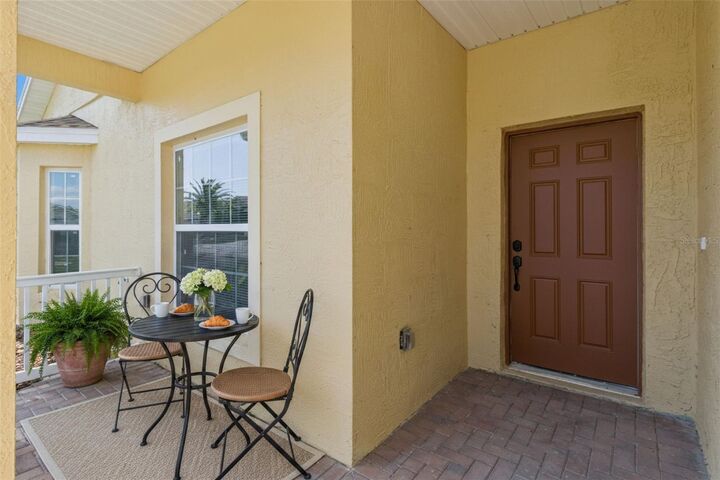 Property Photo:  4436 Waterford Drive  FL 33859 