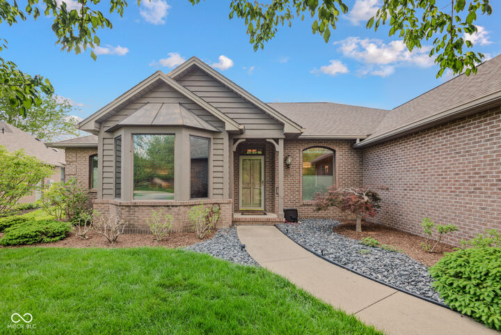 Property Photo:  1190 Pintail Court  IN 47201 