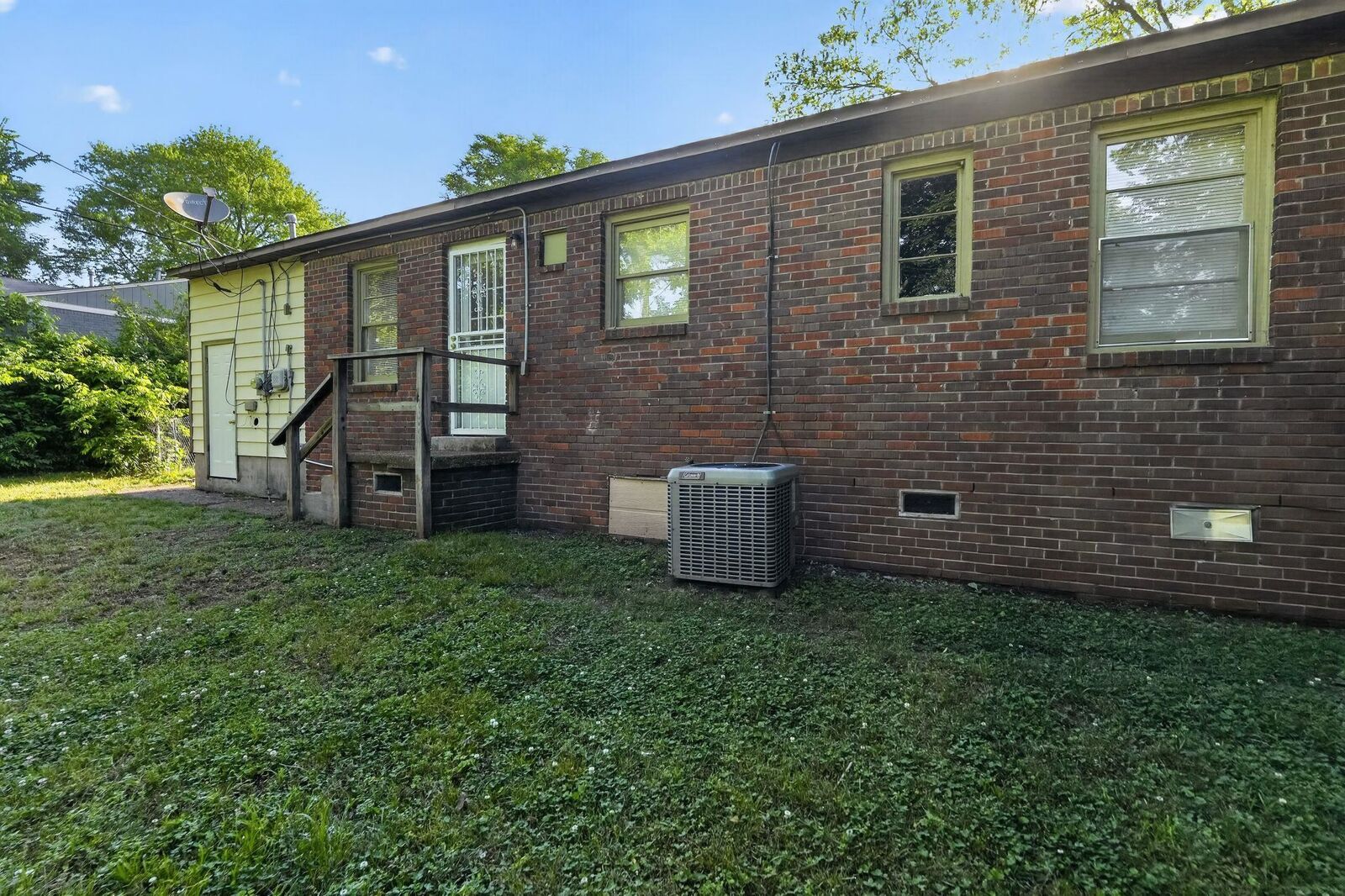 Property Photo: 4955 Stacey Dr TN 38109