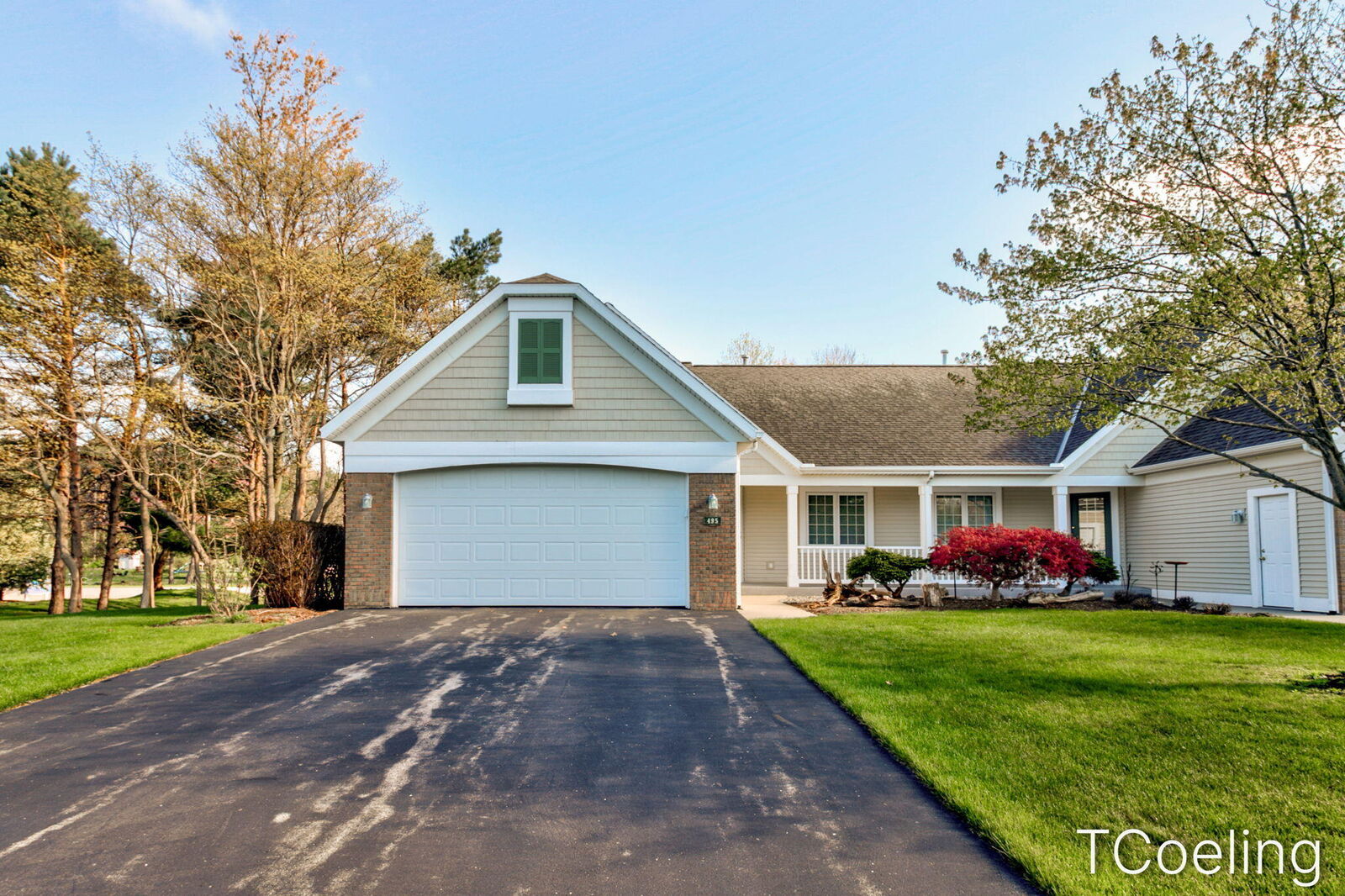 Property Photo:  495 Timberlake E  MI 49424 