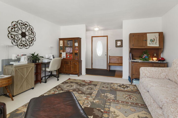 Property Photo:  