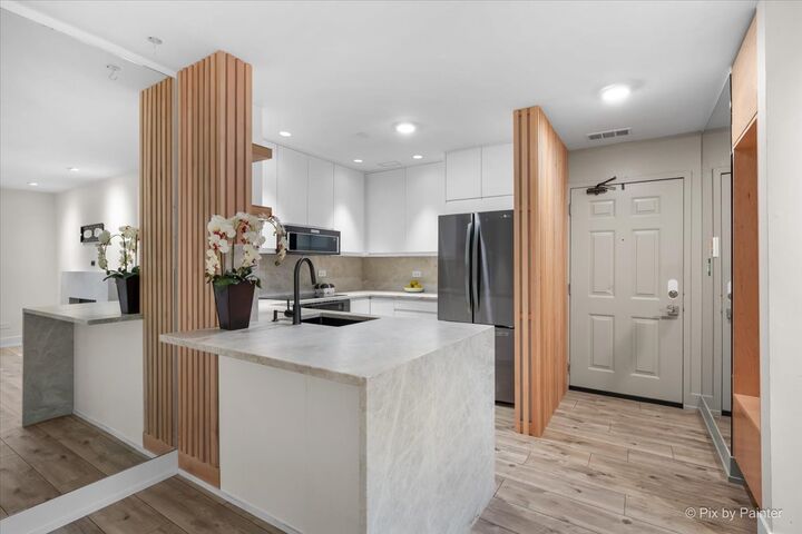 Property Photo:  2060 N Rand Road 101  IL 60074 