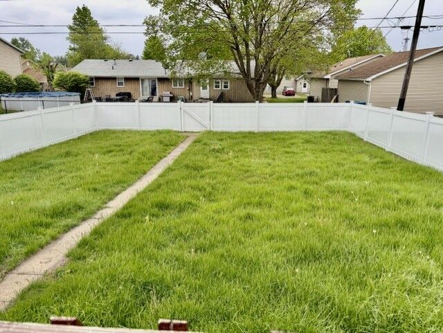 Property Photo: 325 W 3rd Street IL 61362