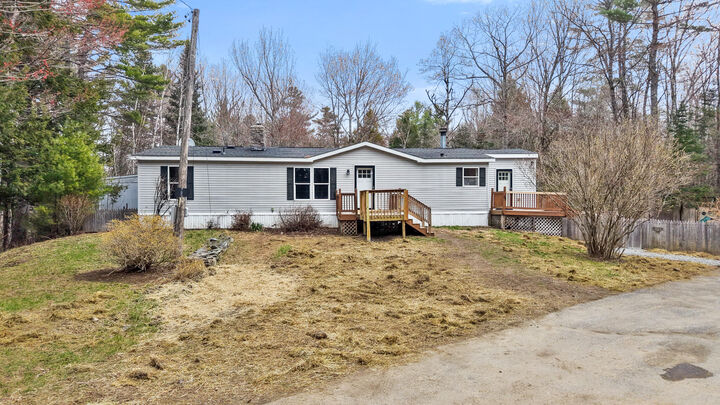 Property Photo:  85 Canaan Road  ME 04444 