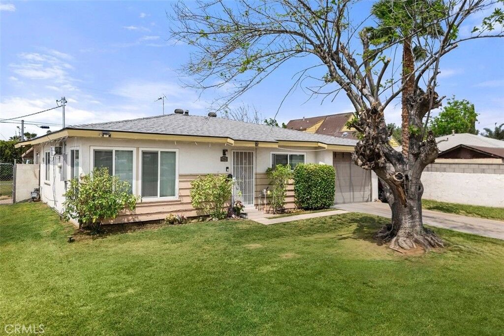 Property Photo:  9721 Indiana Avenue  CA 92503 