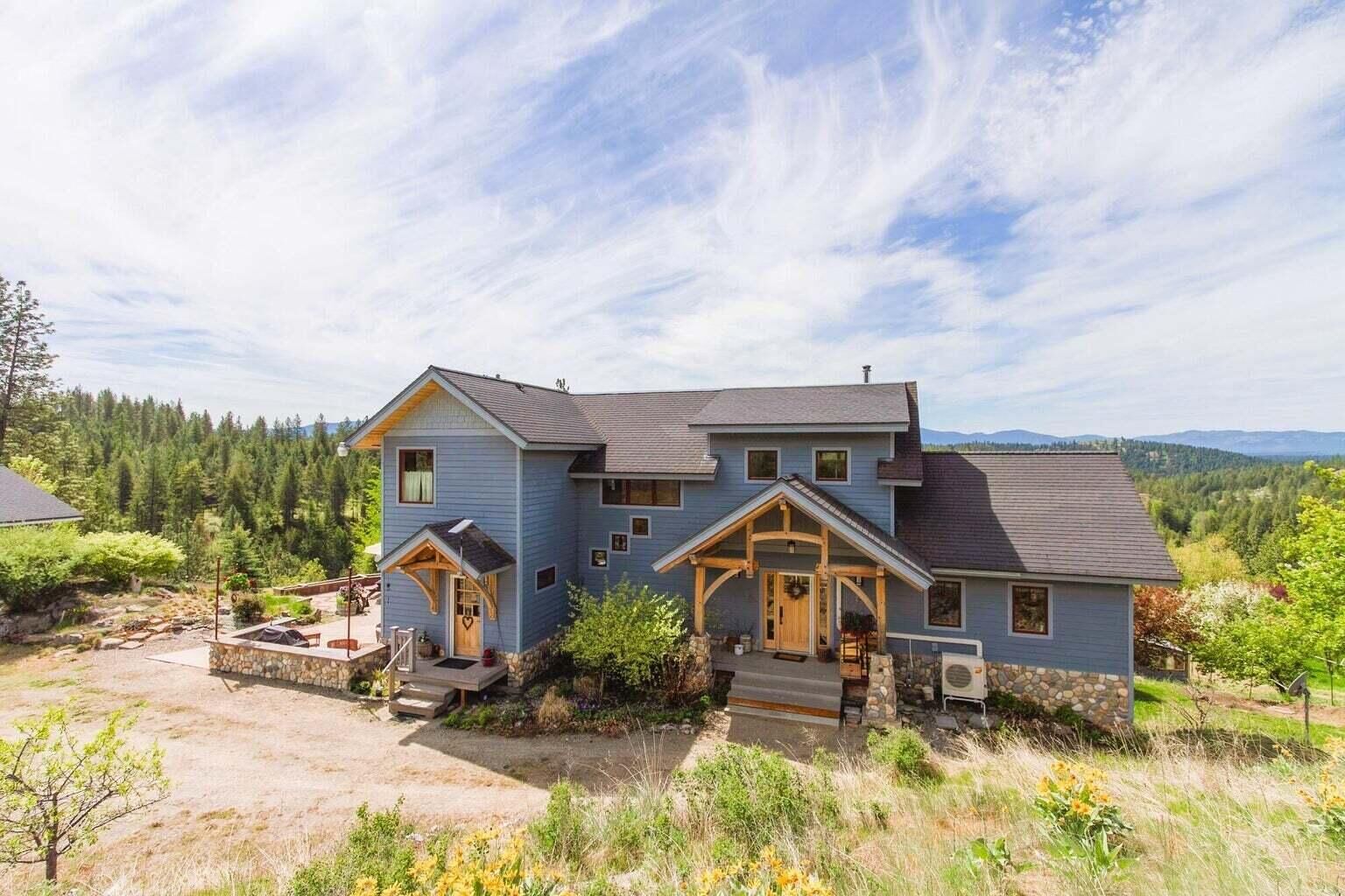 Property Photo:  493 Mumau Rd  WA 99114 