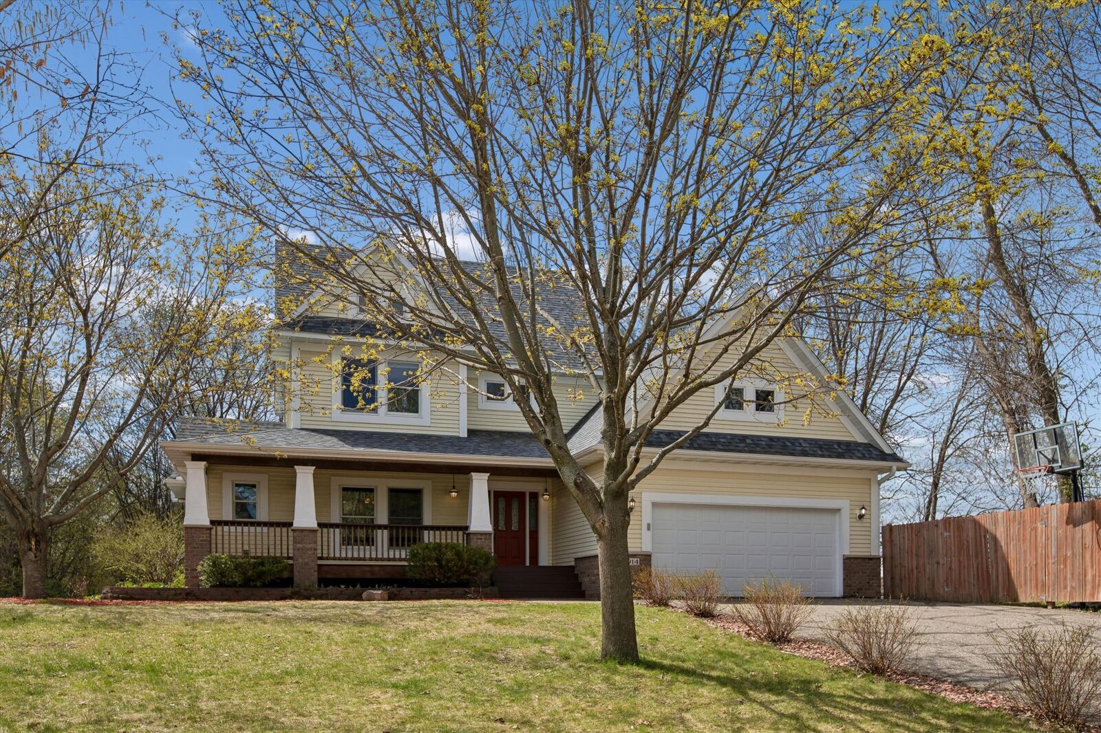 Property Photo:  914 Quail Pass  MN 55313 