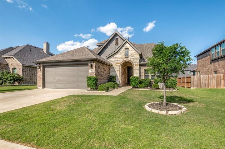 Property Photo: 1705 Sluice Drive TX 76063