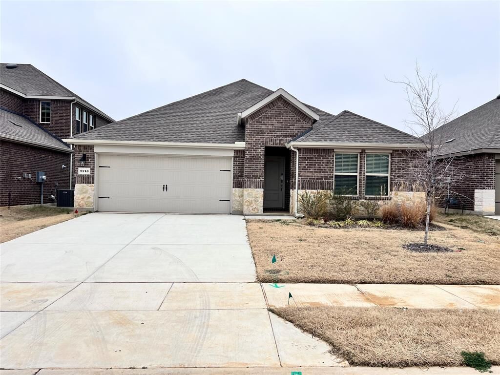 Property Photo:  9713 Tinsley Street  TX 76227 