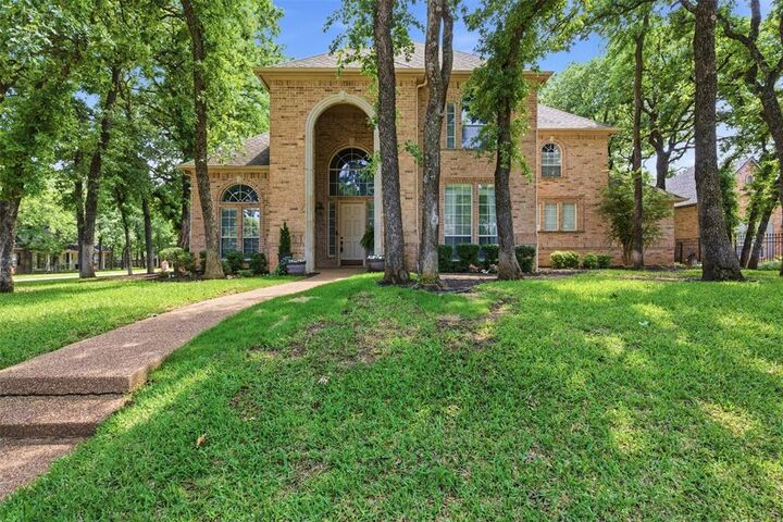 Property Photo:  1612 Wingate Court  TX 76248 