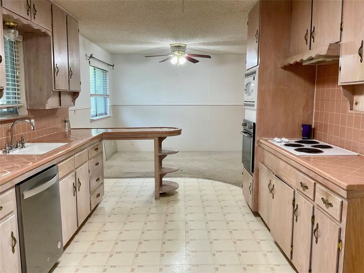 Property Photo:  8600 Twilight Drive W  TX 76116 