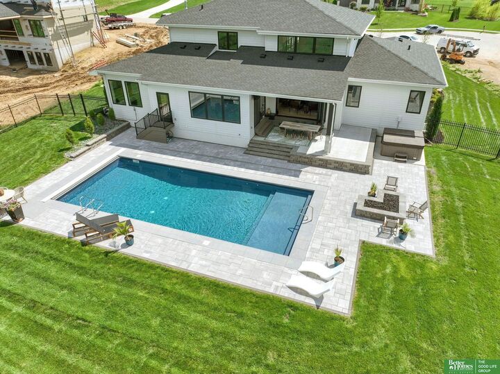 Property Photo:  6630 Pawnee Circle  NE 68152 