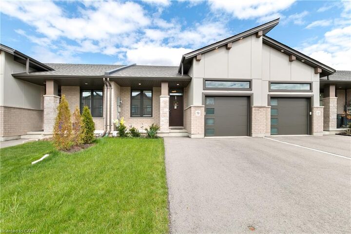 19 Martin Street — photo 1