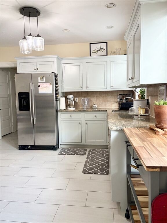 Property Photo:  88 Gardner St 1  MA 02453 